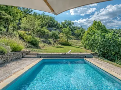 PoolOfHouse