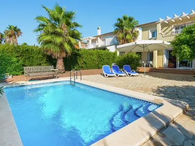 PoolOfHouse