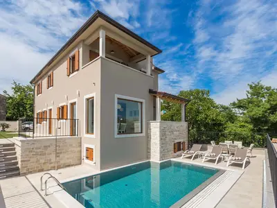 Villa für 8 Personen (120 m²) in Baredine 1/10
