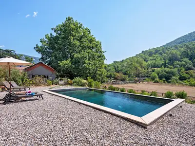 PoolOfHouse