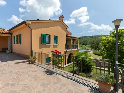 Villa für 8 Personen (157 m²) in Bartići 4/10