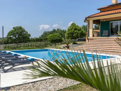 Villa für 8 Personen (157 m²) in Bartići 7/10