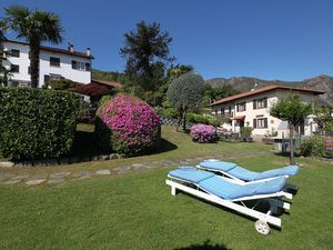 23706178-Villa-6-Baveno-300x225-3