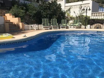 PoolOfHouse