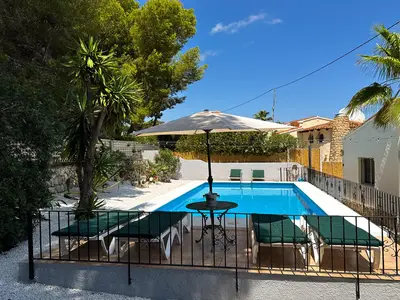 PoolOfHouse