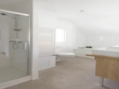 BathRoom BathRoom