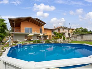 Villa für 9 Personen (300 m²) in Besozzo