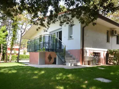 Villa für 6 Personen (65 m²) in Bibione 4/10 Villa für 6 Personen (65 m²) in Bibione 4/10