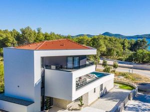 Villa für 12 Personen (400 m&sup2;) in Biograd Na Moru