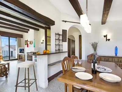 DiningRoom