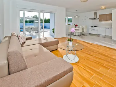 Villa für 6 Personen (120 m²) in Bogomolje 7/10