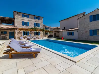 Villa für 20 Personen (500 m²) in Bokordići 5/10