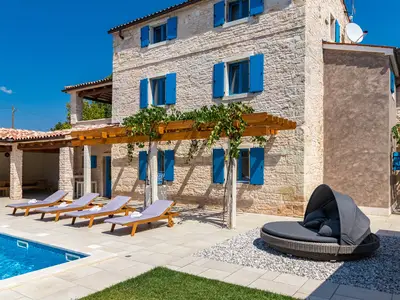 Villa für 20 Personen (500 m²) in Bokordići 6/10
