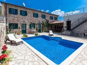 Villa für 14 Personen (330 m²) in Bribir