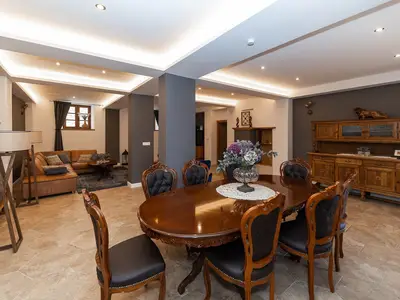 DiningRoom