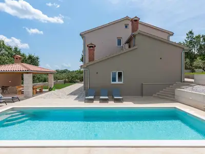 Villa für 8 Personen (220 m²) in Brig 2/10 Villa für 8 Personen (220 m²) in Brig 2/10