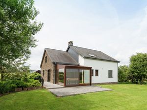 Villa für 9 Personen in Brisy