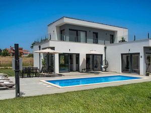 23939719-Villa-8-Brtonigla-300x225-5