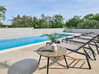 Villa für 8 Personen (166 m²) in Brtonigla 6/10
