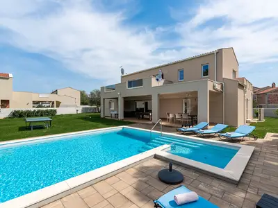 Villa für 8 Personen (250 m²) in Brtonigla 5/10
