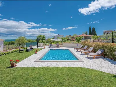 Villa für 8 Personen (200 m²) in Brtonigla 6/10