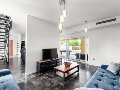 Villa für 8 Personen (250 m²) in Brtonigla 10/10