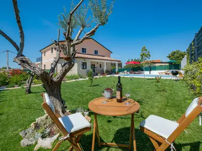 Villa für 7 Personen (128 m²) in Brtonigla 1/10