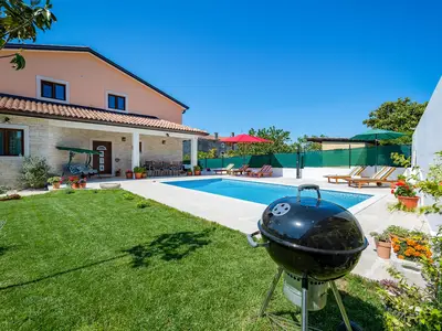 Villa für 7 Personen (128 m²) in Brtonigla 2/10