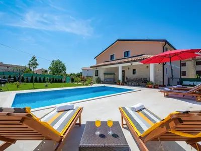 Villa für 7 Personen (128 m²) in Brtonigla 4/10