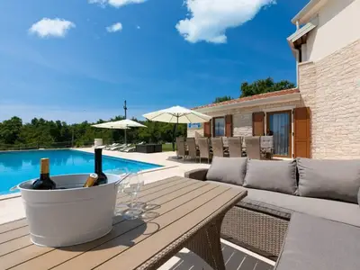 Villa für 14 Personen (750 m²) in Brtonigla 6/10