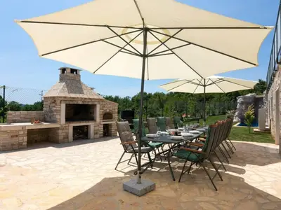 Villa für 14 Personen (750 m²) in Brtonigla 8/10