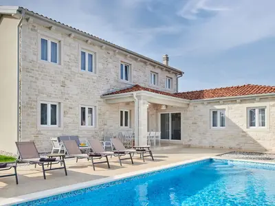 Villa für 8 Personen (166 m²) in Brtonigla 1/10