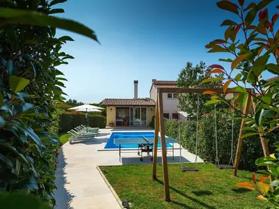 Villa für 8 Personen (141 m²) in Bubani 3/10