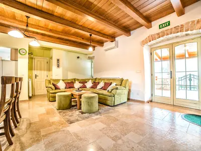 Villa für 8 Personen (141 m²) in Bubani 6/10