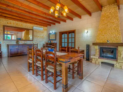 DiningRoom