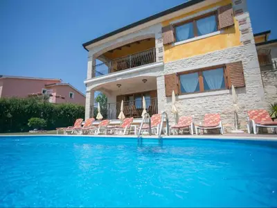 Villa für 10 Personen (240 m²) in Buici 1/10