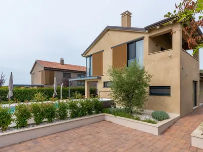 Villa für 4 Personen (128 m²) in Buici 6/10