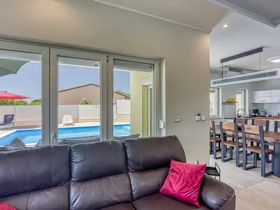 Villa für 8 Personen (160 m²) in Buje 8/10