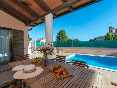 Villa für 7 Personen (150 m²) in Buje 6/10