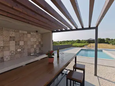Villa für 6 Personen (100 m²) in Burići 7/10