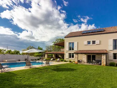 Villa für 10 Personen (420 m²) in Butkovići 5/10