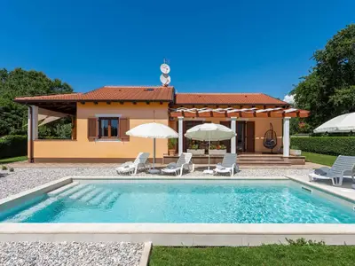 Villa für 5 Personen (125 m²) in Bužinija 1/10