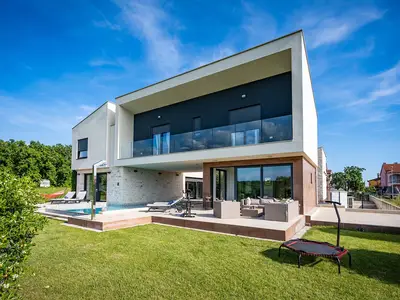 Villa für 8 Personen (186 m²) in Bužinija 2/10