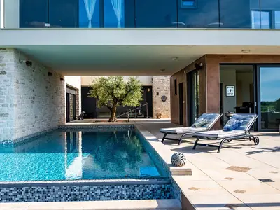 Villa für 8 Personen (186 m²) in Bužinija 3/10