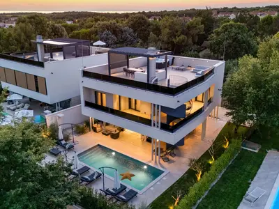 Villa für 6 Personen (202 m²) in Bužinija 1/10