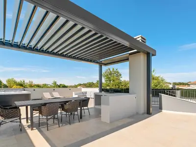 Villa für 6 Personen (202 m²) in Bužinija 10/10