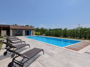 Villa für 10 Personen (250 m&sup2;) in Cabrunici