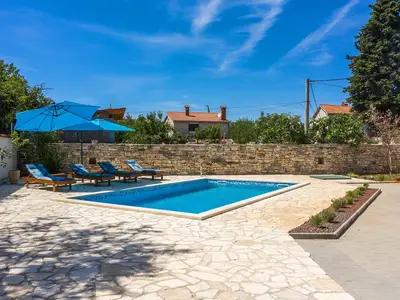 Villa für 8 Personen (99 m²) in Cabrunici 6/10