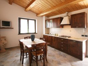 23097897-Villa-11-Cagli-300x225-5