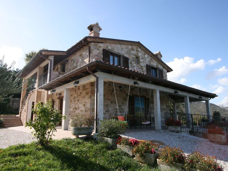 23097899-Villa-5-Cagli-800x600-2